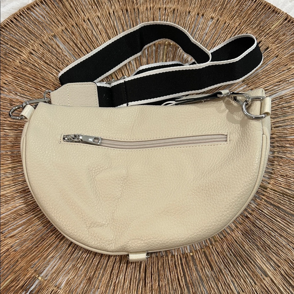Beis Cream Crossbody Bag - Picture 4 of 4
